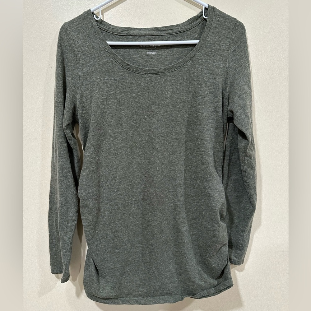 Liz Lange maternity long sleeve